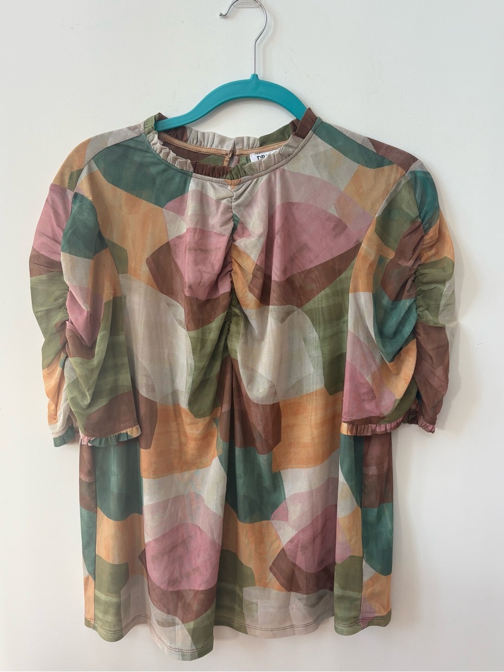 DR2 Multicolor Abstract Puff Sleeve Blouse in Pink, Green & Tan